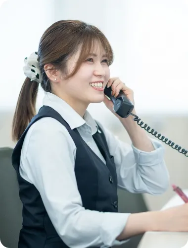 インタビューの人物写真